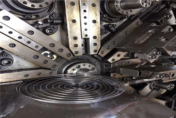 Kev Tsim Ua Txhua Hom Pob Qaws Springs caij nplooj ntoos hlav ua hauv Suav teb